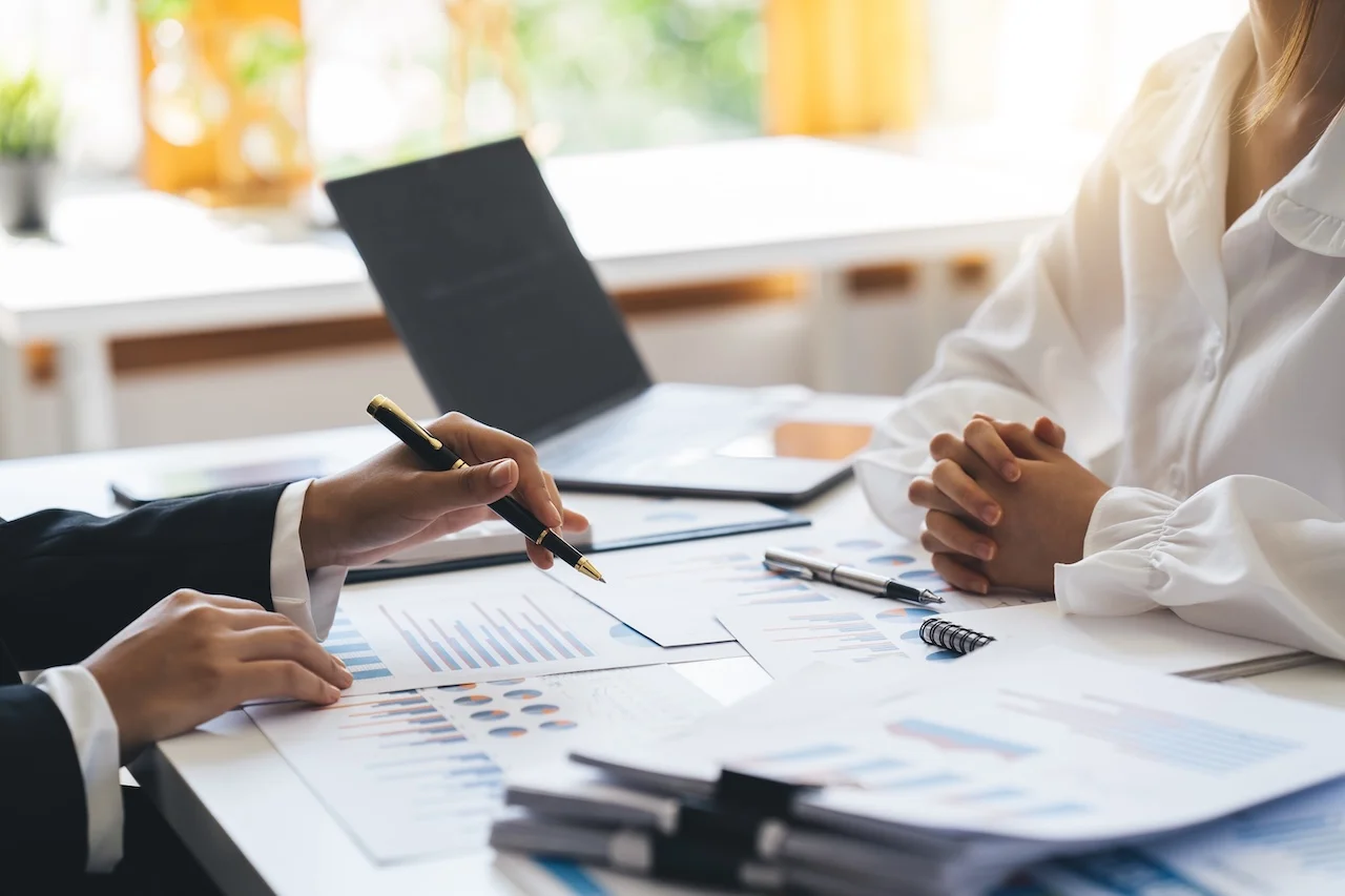 Common payroll compliance challenges in Switzerland